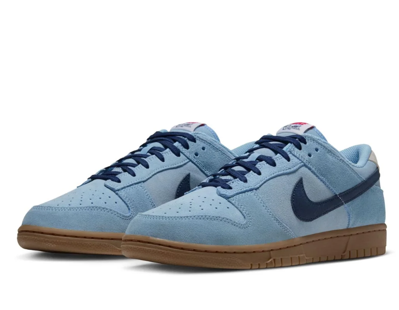 Nike SB Dunk Low – Light Blue / Navy Gum